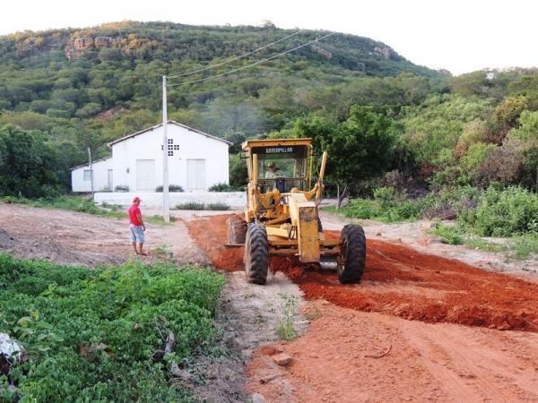 Prefeitura de Pedro II realiza melhoria em estradas - Imagem 13