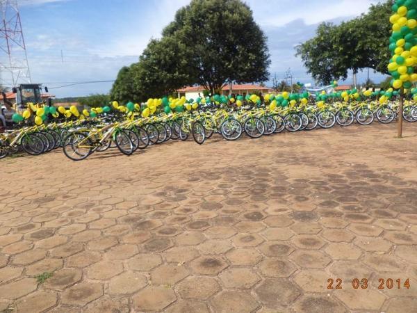 entrega de 300 bicicletas do programa pedala Piauí aos alunos - Imagem 12