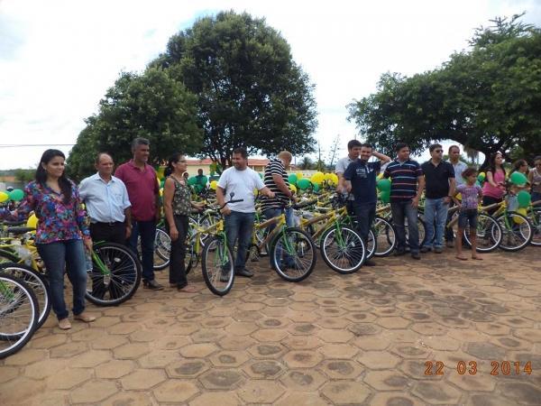 entrega de 300 bicicletas do programa pedala Piauí aos alunos - Imagem 37