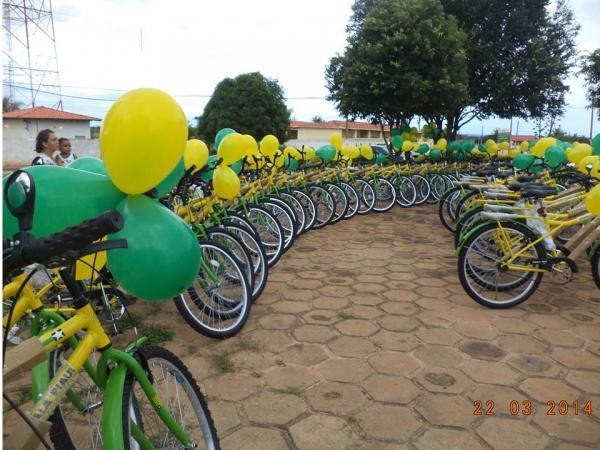 entrega de 300 bicicletas do programa pedala Piauí aos alunos - Imagem 6