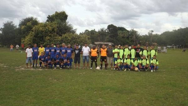 Prefeito Zé Henrique prestigia a abertura do campeonato de veteranos - Imagem 5