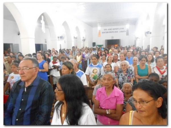 Festejo de São José em Inhuma reúne milhares de fiéis  - Imagem 4