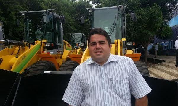 Prefeitura de São João do Arraial recebe mais uma máquina do PAC2