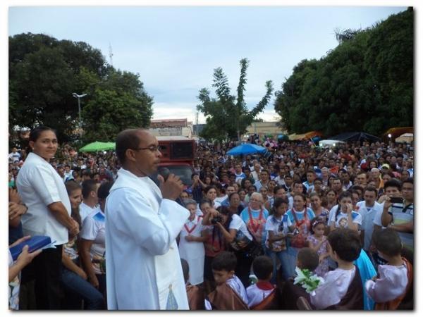 Festejo de São José em Inhuma reúne milhares de fiéis - Imagem 34