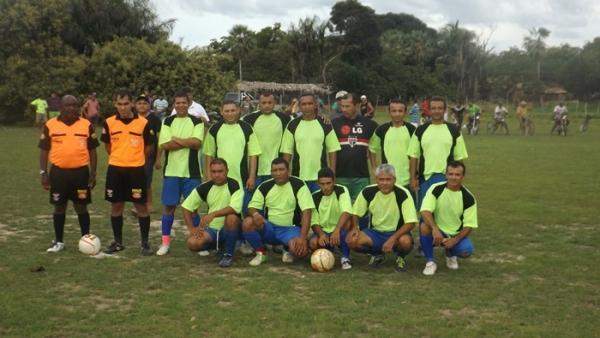 Prefeito Zé Henrique prestigia a abertura do campeonato de veteranos - Imagem 6