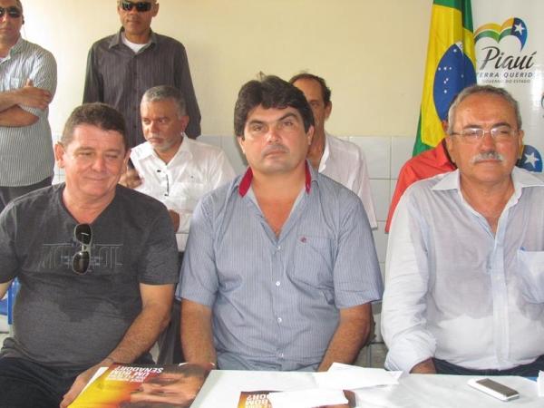 Governador Wilson Martins esteve em Barras nesta terça-feira - Imagem 18