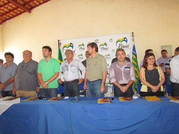 Governador Wilson Martins esteve em Barras nesta terça-feira - Imagem 36