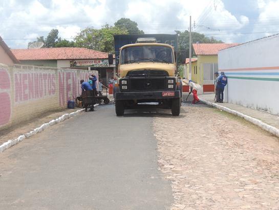 Principais ruas do centro de Água Branca começam receber a camada alfáltica - Imagem 2