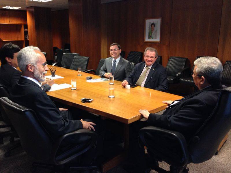 Deputados cobram de ministro agências do INSS para o Piauí 