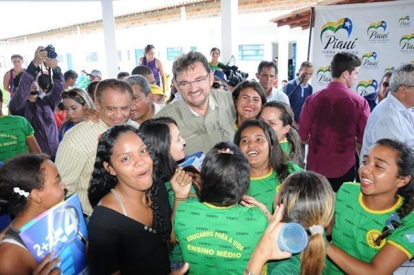 Governador visita obras em andamento no município de Boa Hora - Imagem 4