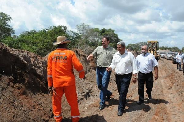 Governador visita obras em andamento no município de Boa Hora - Imagem 16