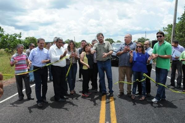 Governador visita obras em andamento no município de Boa Hora - Imagem 27