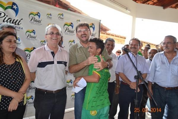 Governador visita obras em andamento no município de Boa Hora - Imagem 43