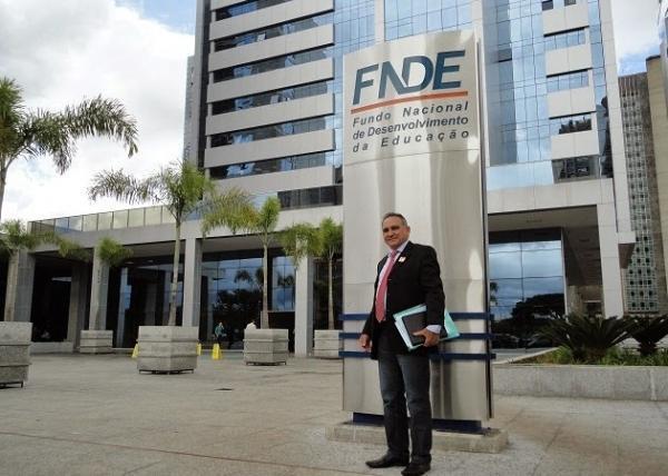 Em Brasília, Bernildo Val tenta resolver pendências para retomar obras abandonadas pela gestão passada - Imagem 1