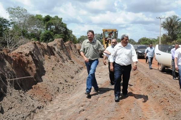Governador visita obras em andamento no município de Boa Hora - Imagem 17