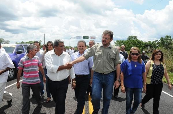 Governador visita obras em andamento no município de Boa Hora - Imagem 25