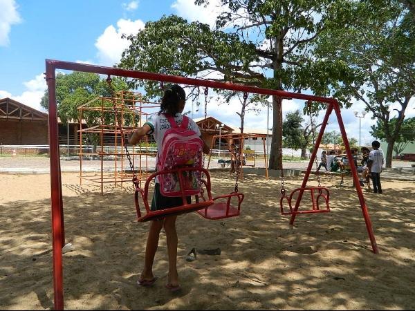 Praça Lúcio Gomes ganha parque infantil - Imagem 2