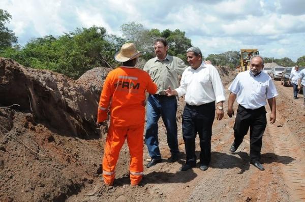 Governador visita obras em andamento no município de Boa Hora - Imagem 14