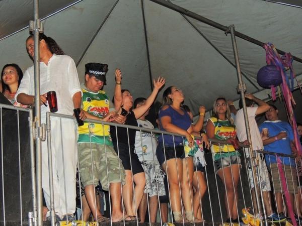 2ª noite, público vai a loucura com Chicabana e Ipede - Imagem 38