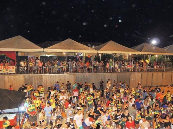 2ª noite, público vai a loucura com Chicabana e Ipede - Imagem 6