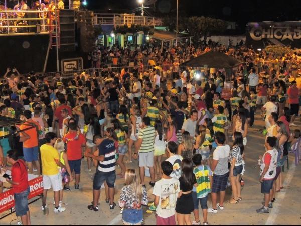 2ª noite, público vai a loucura com Chicabana e Ipede - Imagem 3