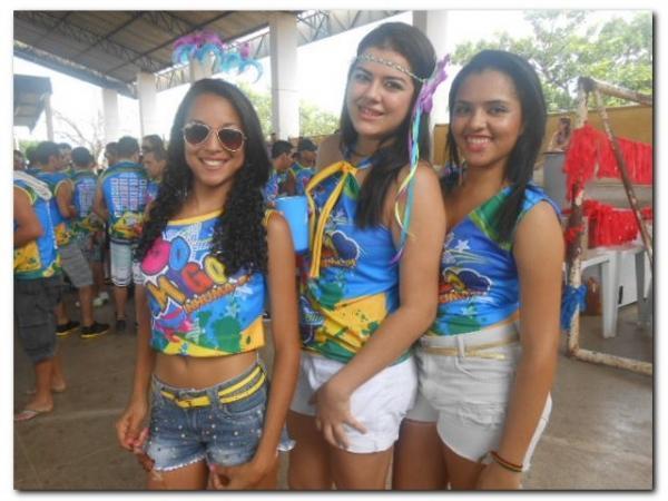 Blocos Beija Eu e Só Amigos deixam as pessoas fascinadas ao desfilarem pelas ruas de Inhuma - Imagem 4