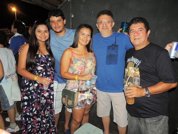 2ª noite, público vai a loucura com Chicabana e Ipede - Imagem 58