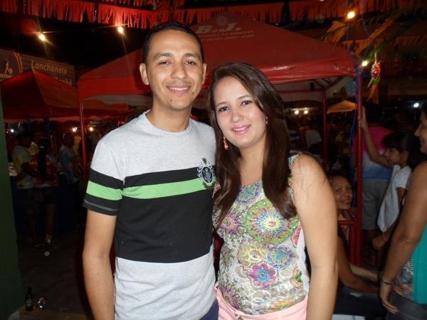 Carnaval 2014: Animação, segurança e tranqüilidade marca a 2ª noite de folia em Valença - Imagem 24