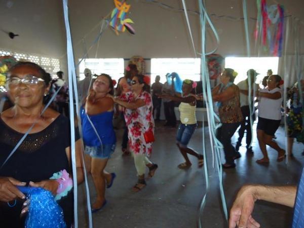 Secretária Municipal de Assistência Social Realizou Carnaval da Melhor Idade - Imagem 79