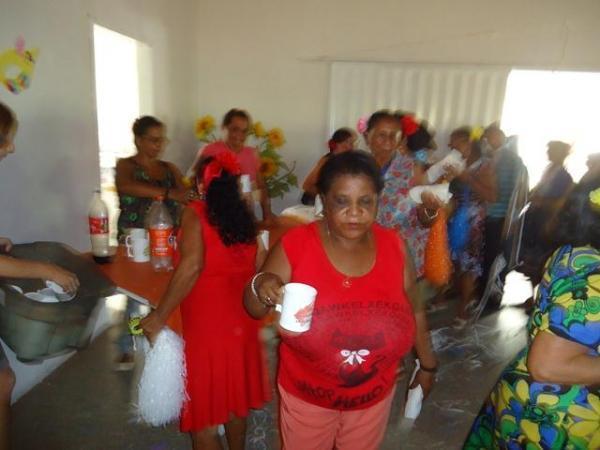 Secretária Municipal de Assistência Social Realizou Carnaval da Melhor Idade - Imagem 53