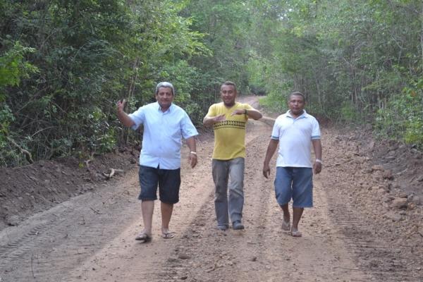 Prefeito Zé Resende consegue mais uma estrada para o município de Boa Hora - Imagem 7