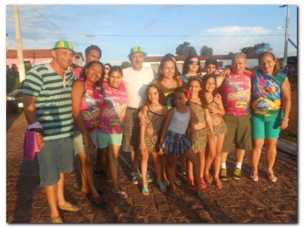 Blocos Beija Eu e Só Amigos deixam as pessoas fascinadas ao desfilarem pelas ruas de Inhuma - Imagem 70