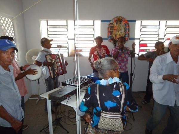 Secretária Municipal de Assistência Social Realizou Carnaval da Melhor Idade - Imagem 8