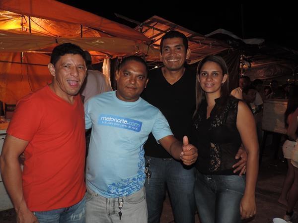 Oz meninos e Bloco Foi a Base que eu Fiz agitam a segunda noite de carnaval em Ribeiro Gonçalves, fotos - Imagem 10