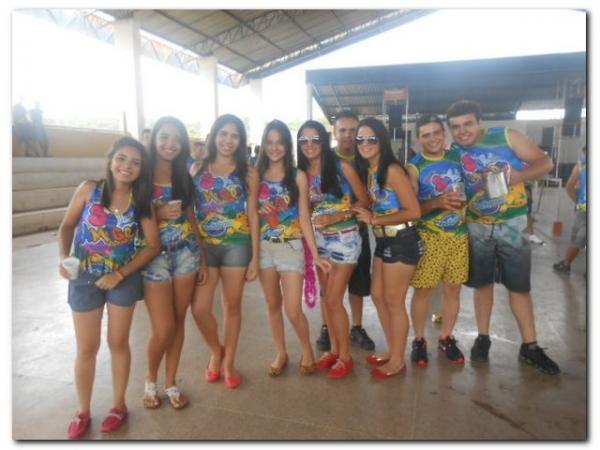 Blocos Beija Eu e Só Amigos deixam as pessoas fascinadas ao desfilarem pelas ruas de Inhuma - Imagem 7