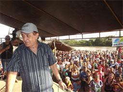 FOTOS: Genival Santos faz a alegria dos foliões no 2º dia de Carnaval de Caxingó