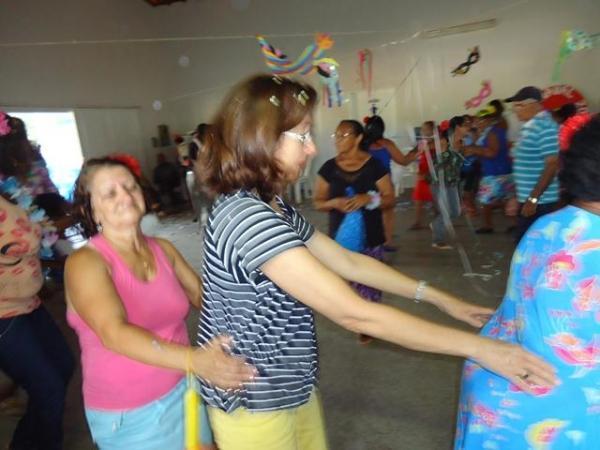 Secretária Municipal de Assistência Social Realizou Carnaval da Melhor Idade - Imagem 27