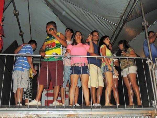 2ª noite, público vai a loucura com Chicabana e Ipede - Imagem 65