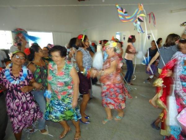 Secretária Municipal de Assistência Social Realizou Carnaval da Melhor Idade - Imagem 35