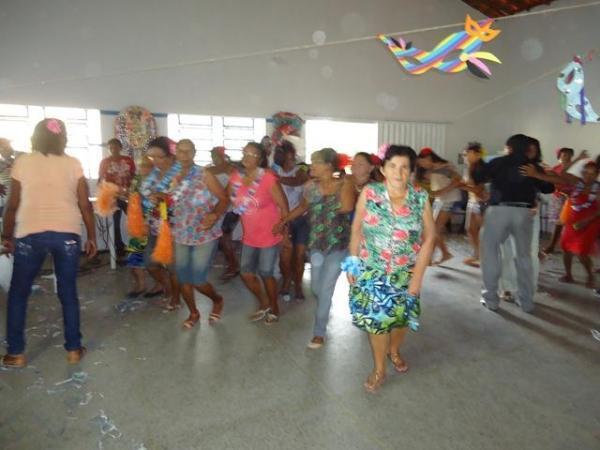 Secretária Municipal de Assistência Social Realizou Carnaval da Melhor Idade - Imagem 45