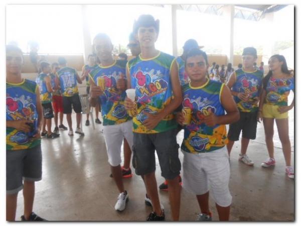 Blocos Beija Eu e Só Amigos deixam as pessoas fascinadas ao desfilarem pelas ruas de Inhuma - Imagem 10