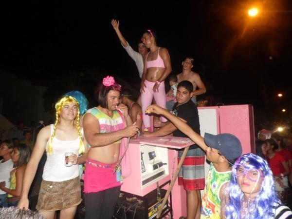 Bloco Os Gatões superou a marca do ano passado em desfile - Imagem 48