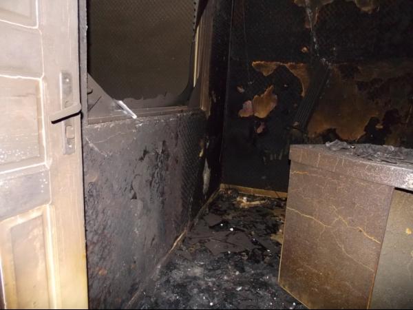 Raio cai sobre torre de rádio e destrói todo o equipamento e estrutura - Imagem 3