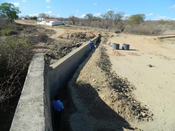 Prefeito de Fronteiras recupera açudes e barragens do município - Imagem 2
