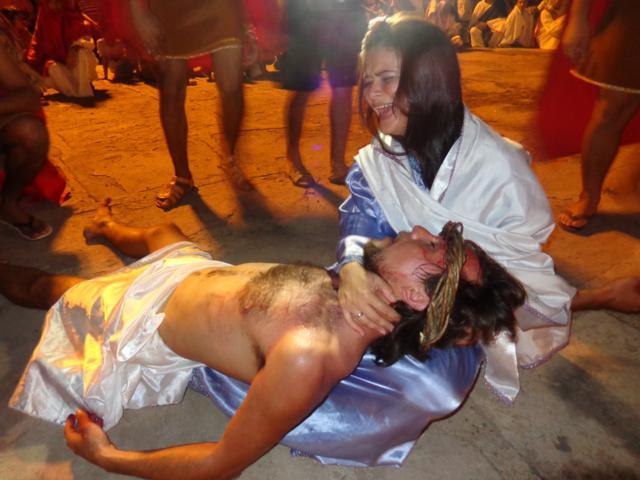  Atores ensaiam a Paixão de Cristo em Valença