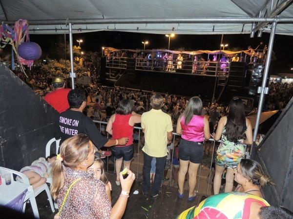 Bandas levam o público à praça na segunda feira de carnaval - Imagem 64