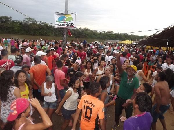 Forró de Play Boy agita multidão no último dia de carnaval de Caxingó - Imagem 3
