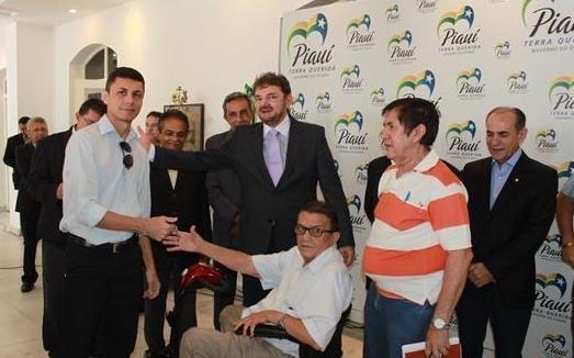 Simplício Mendes recebeu veículo para Adapi no Palácio de Karnak  - Imagem 2