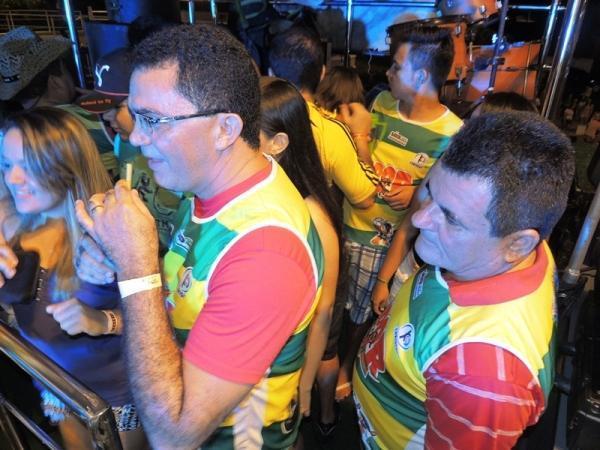 Bandas levam o público à praça na segunda feira de carnaval - Imagem 12