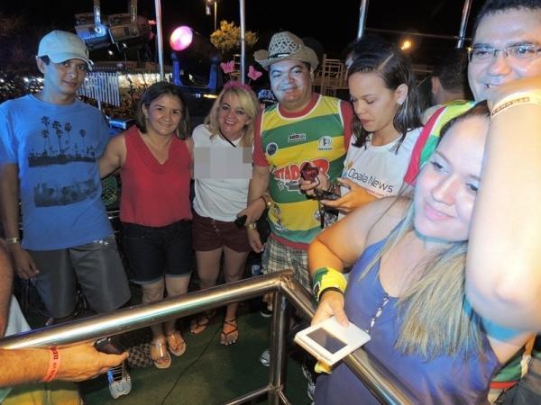 Bandas levam o público à praça na segunda feira de carnaval - Imagem 14